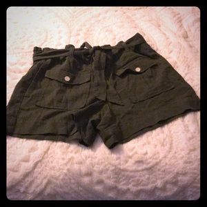 Size Small Loft Linen tie front cargo shorts